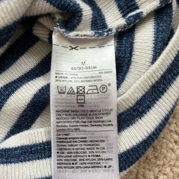 Banana Republic brand sweater, size Medium, navy/white stripe - Picture 3 of 9